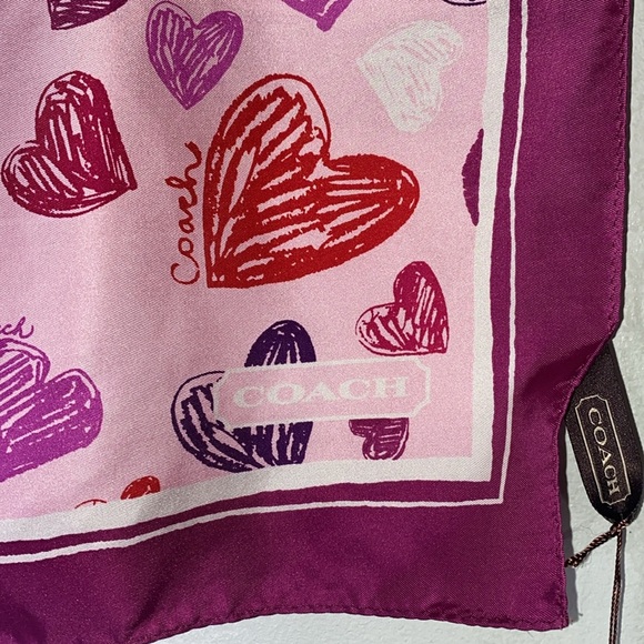 Vintage COACH Signature Pink Hearts 100% Silk Scarf-NWT - Picture 3 of 11